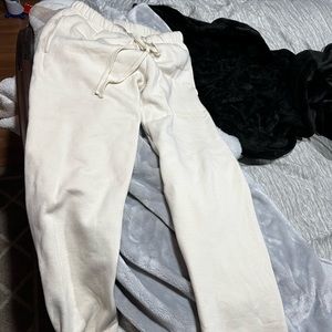 Essentials eggshell pants small